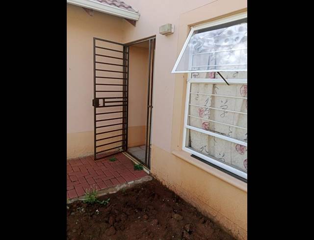 2 BEDROOM PROPERTY TO RENT IN SALFIN